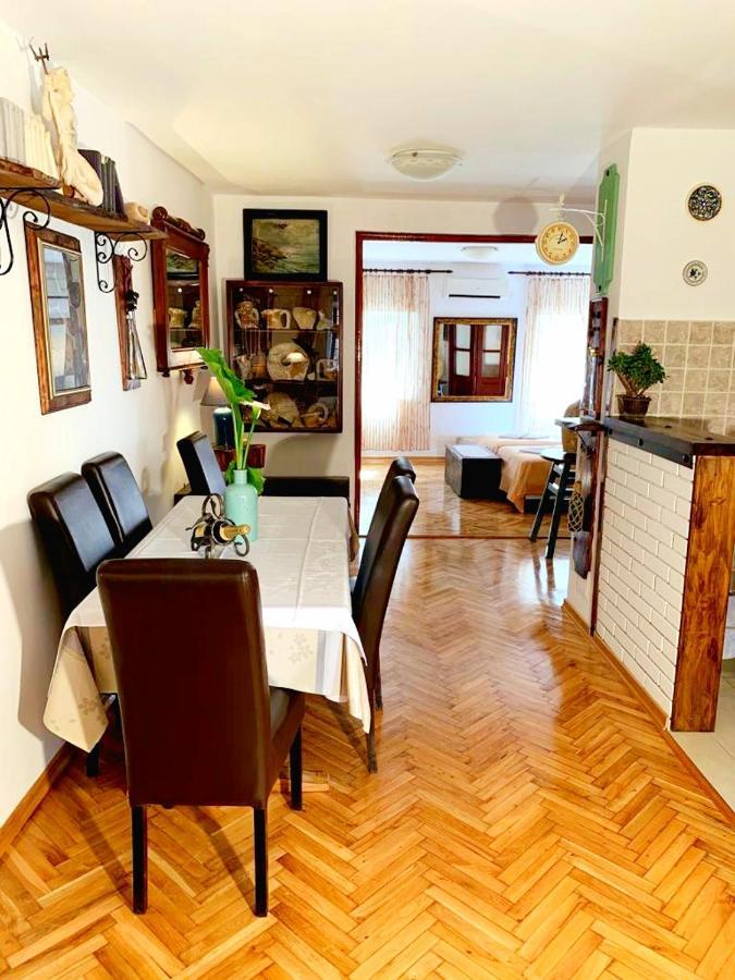 Urbana, Old Town Villa Budva