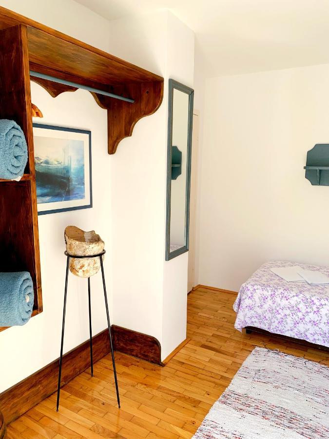 Urbana, Old Town Villa *