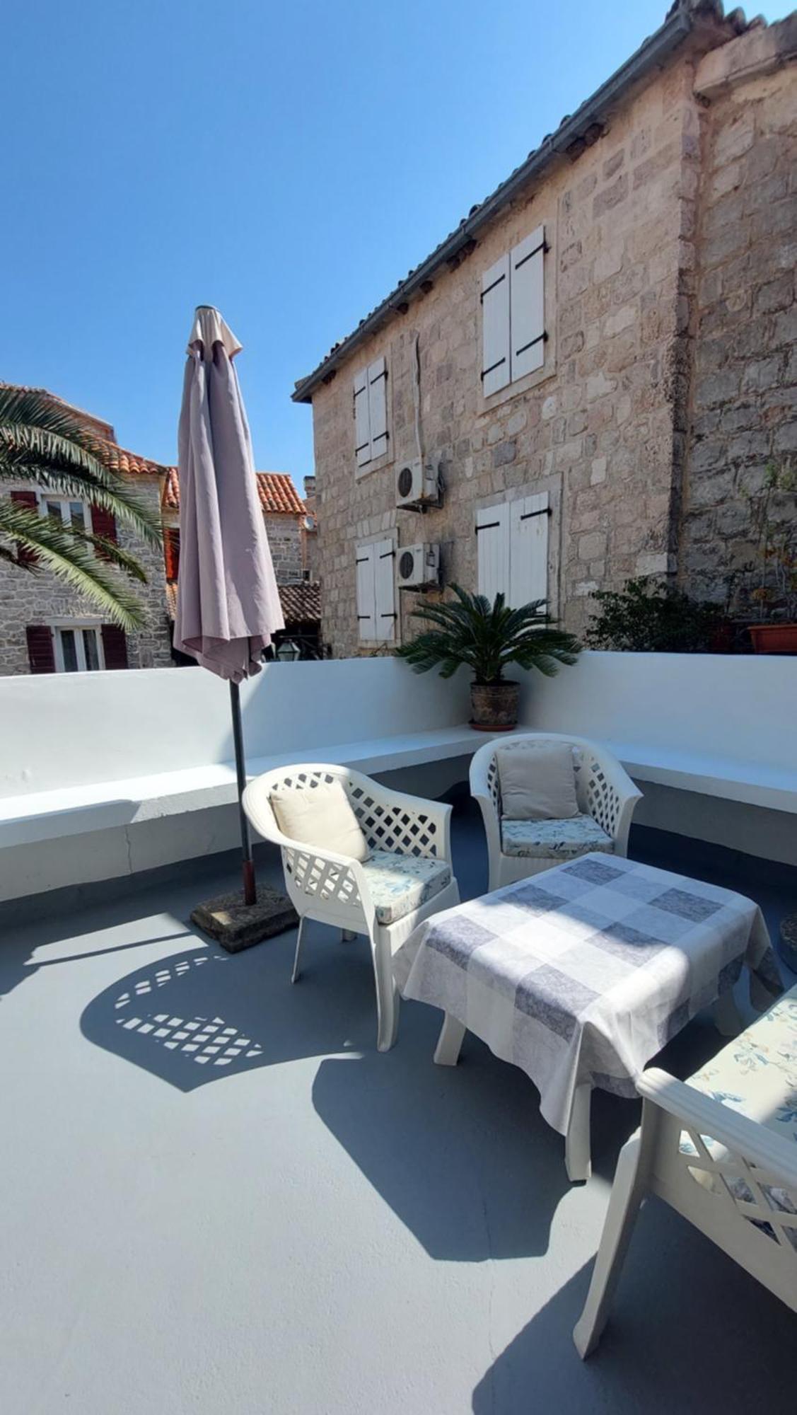 Urbana, Old Town Budva